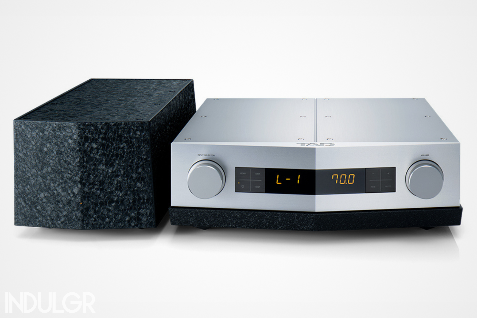 TAD C-700 Preamplifier