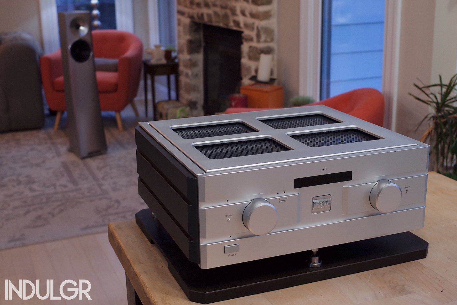 Soulnote A3 Integrated Amplifier with YG Acoustics Carmel 3